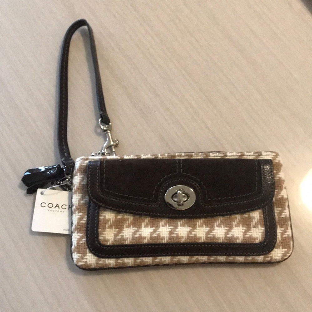 NEW Coach vintage wristlet